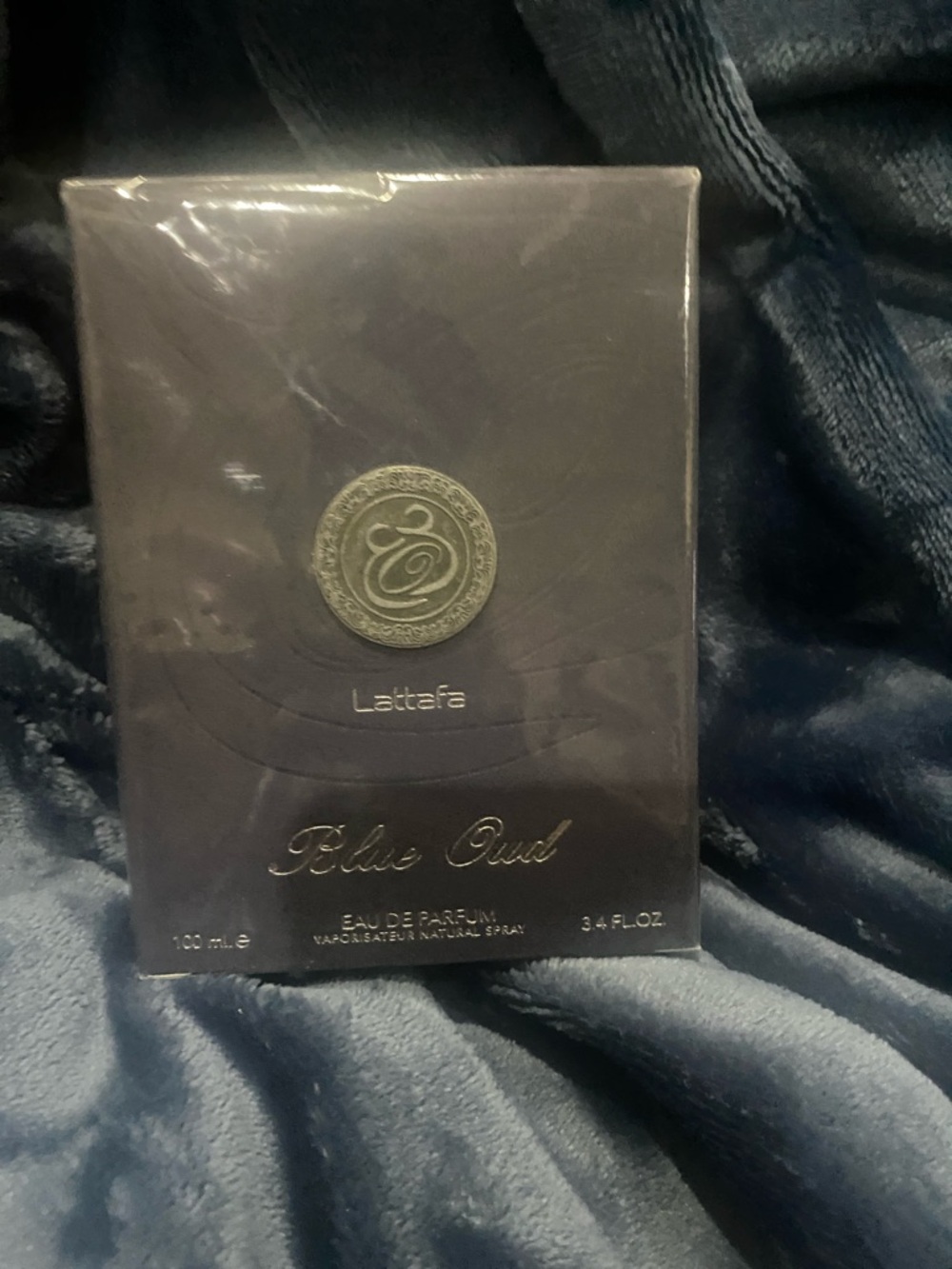 Lattafa Blue Oud Eau de Parfum — UNISEX